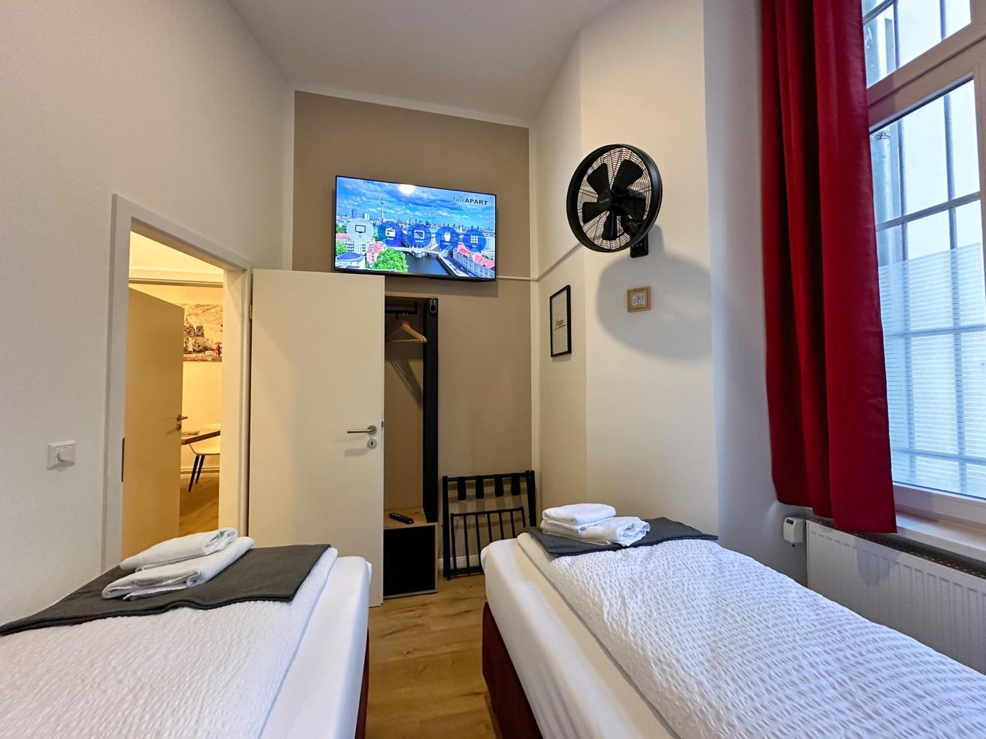 Fairapart 5 Rooms, 2 Baths, 120sq M Prenzlauer Berg * Berlin
