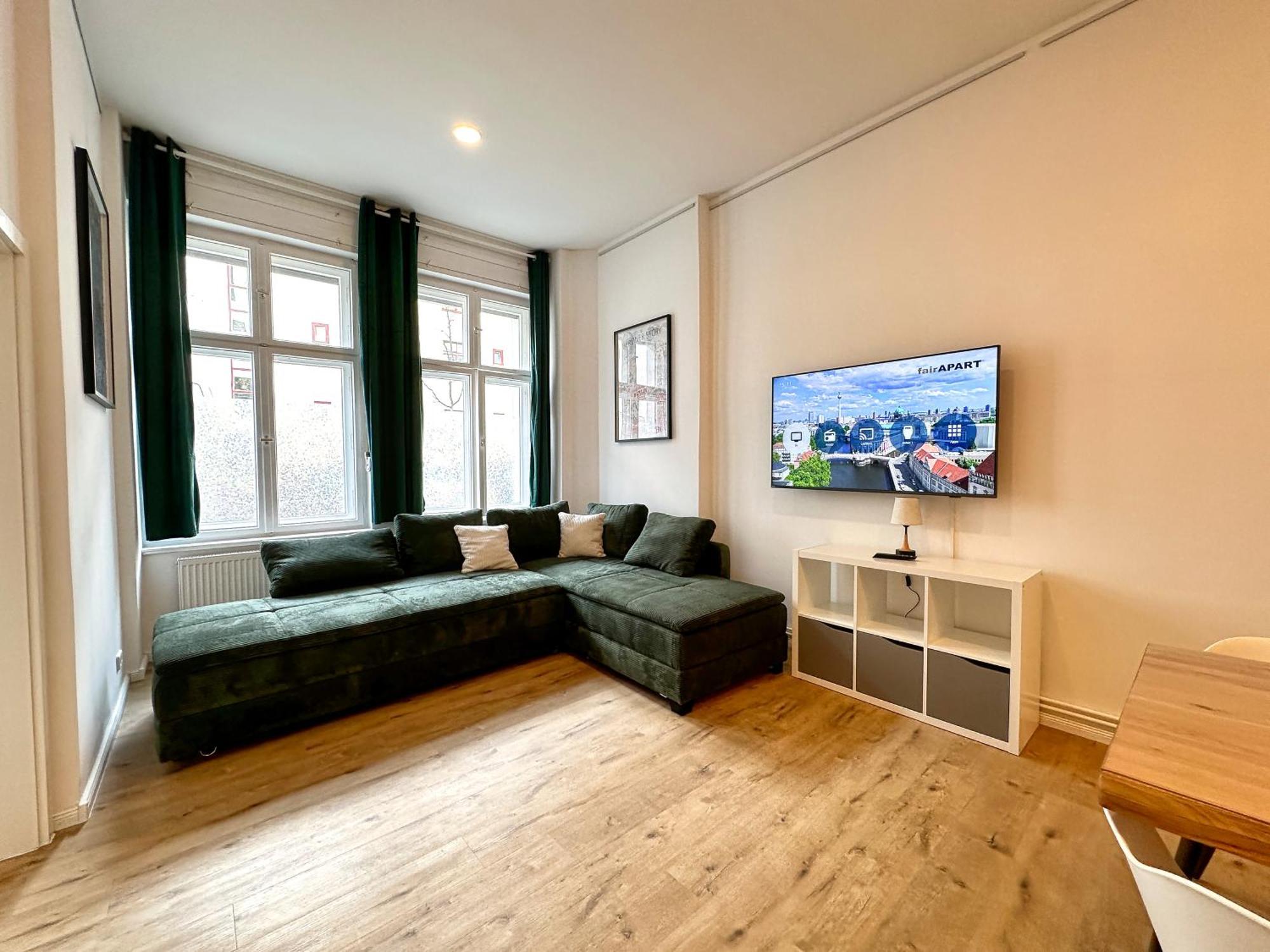 Fairapart 5 Rooms, 2 Baths, 120sq M Prenzlauer Berg Apartment Berlin